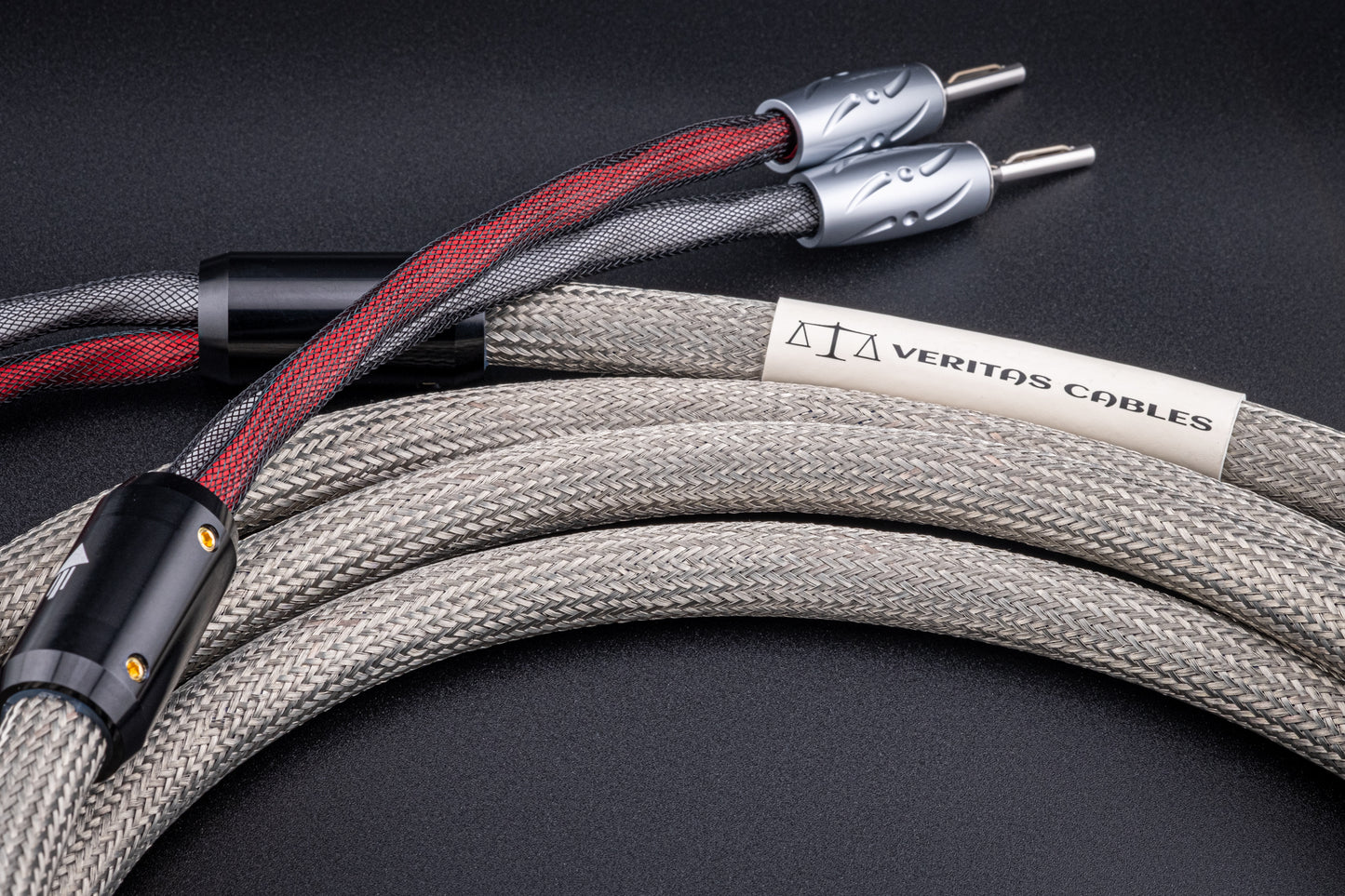 Aperta speaker cables